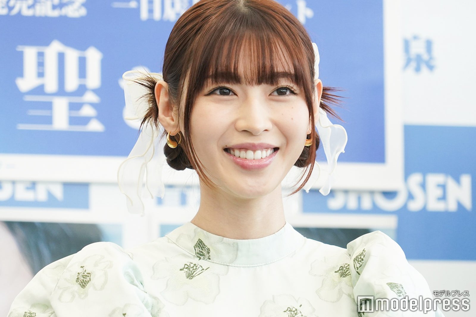 白石聖、水着姿で色気溢れる 入水ショットに反響「セクシー」「なんて素敵」