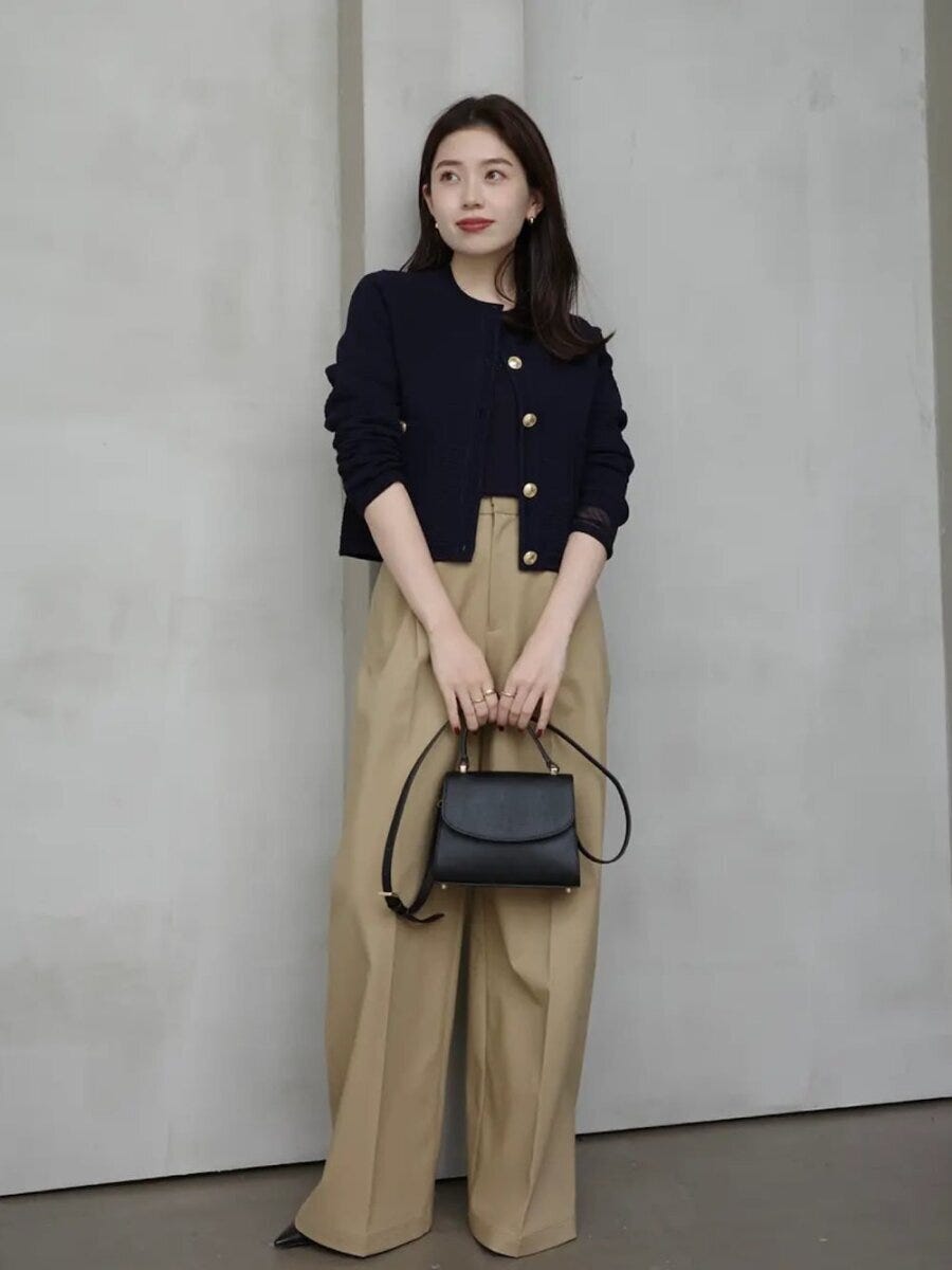 きれいめコーデ 2026春大人女性おすすめベージュワイドパンツきれいめコーデ