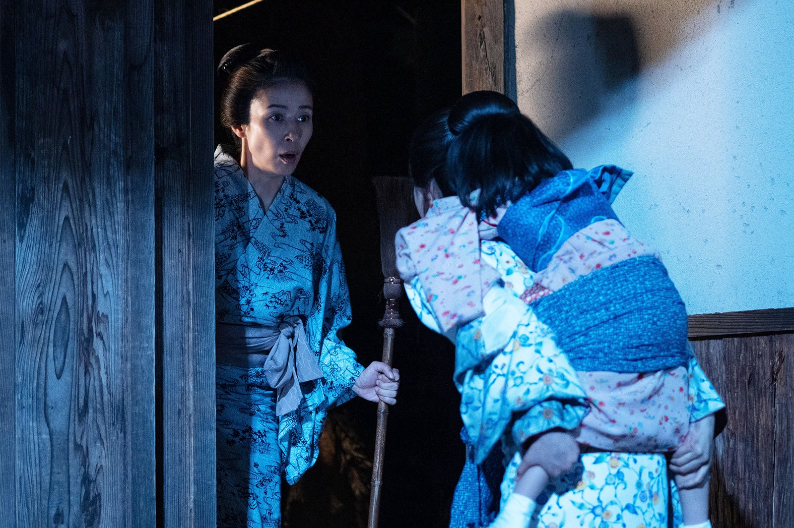 水野美紀、見上愛、宮島るか「風、薫る」第8話（C）NHK