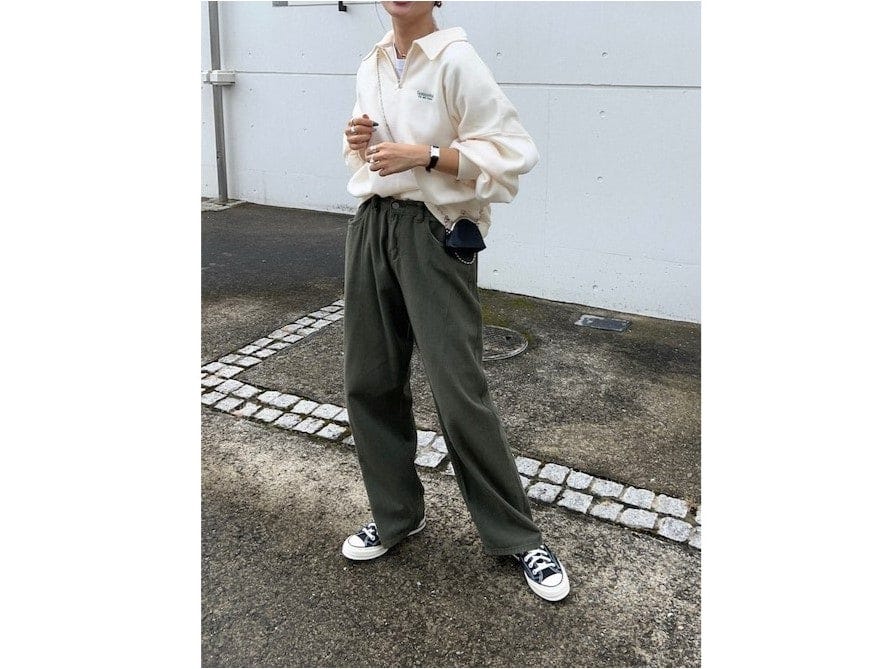 スウェットはハーフジップでトレンド感をプラス　出典：WEAR