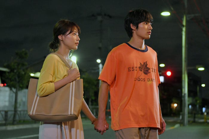 有村架純、岡田健史/「中学聖日記」より(C)TBS