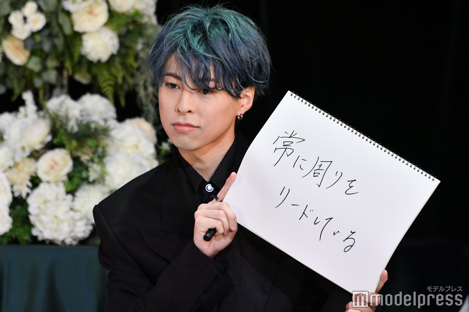 「GYAO!」にて配信された「OWV グループ結成記念生配信特番」より／佐野文哉から見て「本田康祐はどんな人間か」（C）モデルプレス