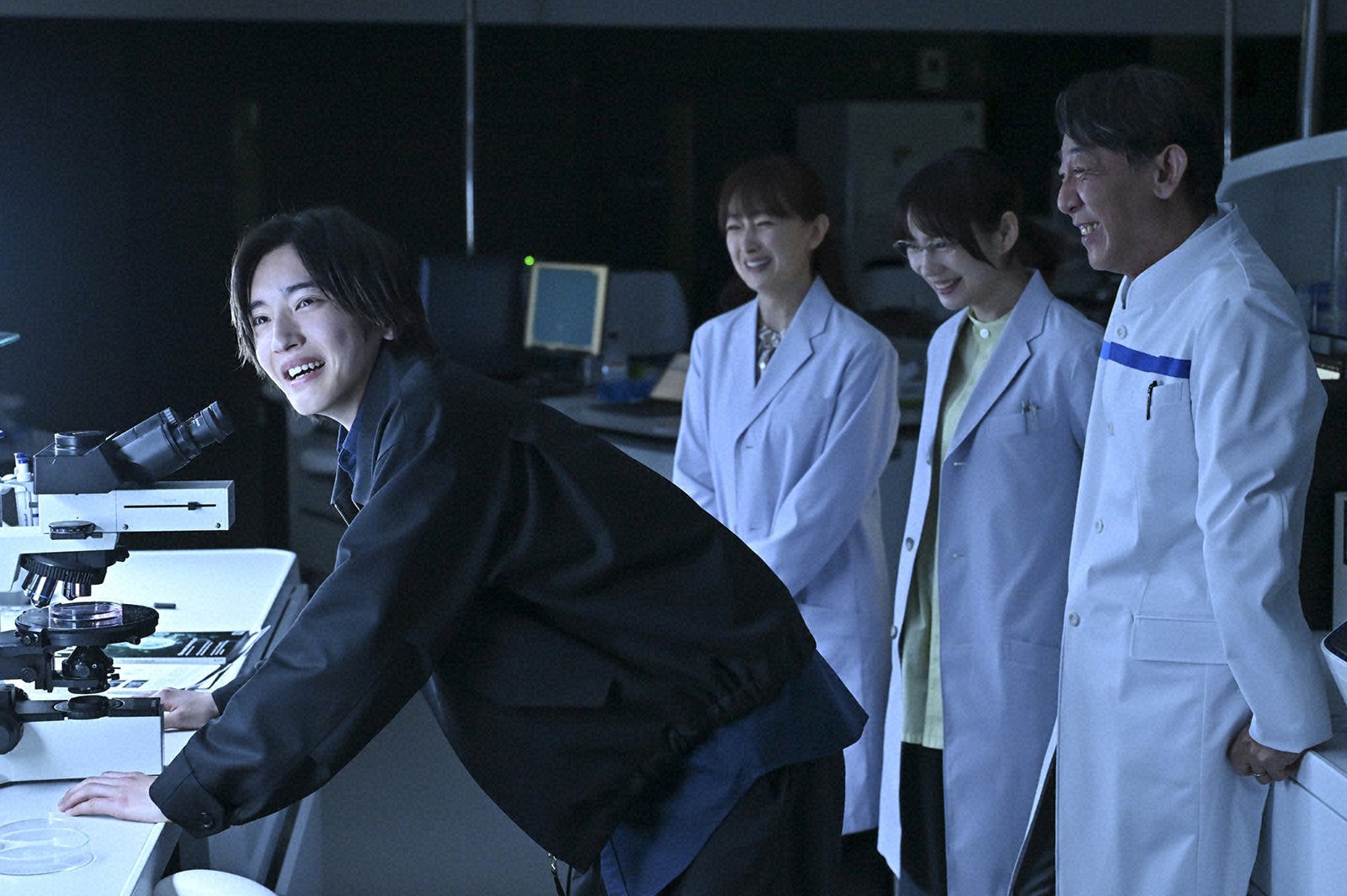 道枝駿佑、花總まり、のん、利重剛「キャスター」第3話（C）TBS