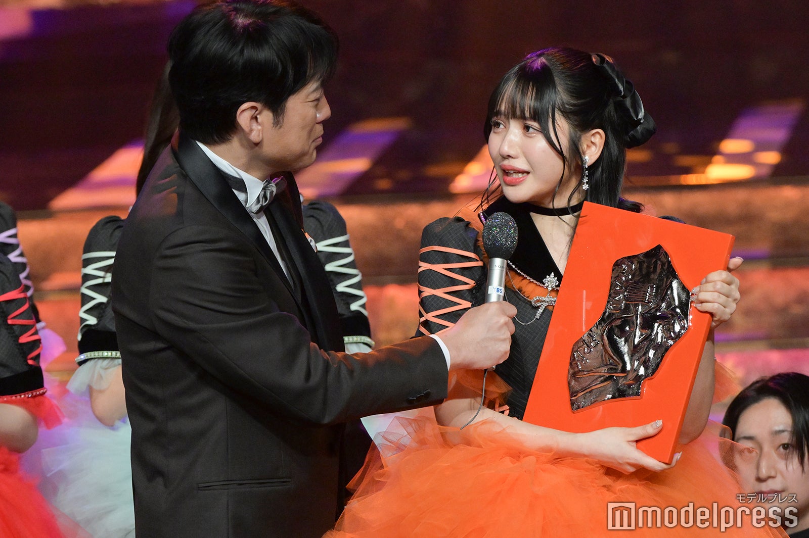 安住紳一郎アナウンサー、鎮西寿々歌（C）モデルプレス