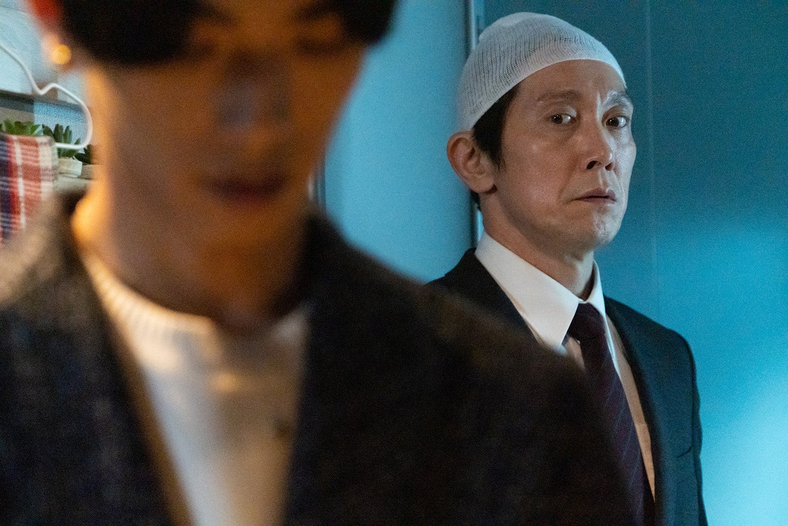 高橋恭平、佐々木蔵之介「マイホームヒーロー」第7話より（C）山川直輝・朝基まさし／講談社／ドラマ「マイホームヒーロー」製作委員会・MBS