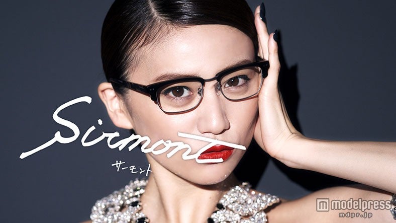 大島優子／新CM「着せ替え」篇より