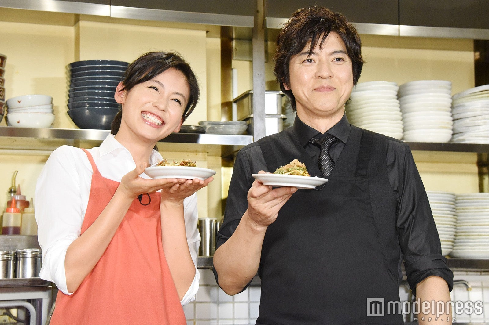 本仮屋ユイカ、上川隆也 （C）モデルプレス