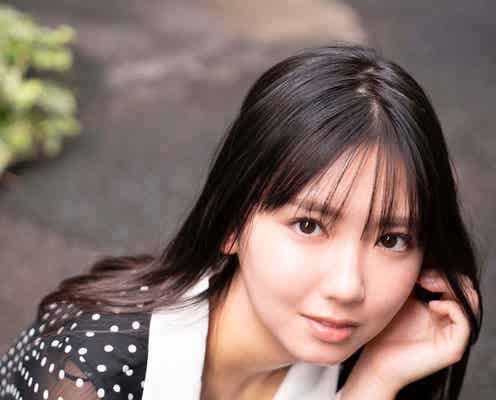 沢口愛華、胸元チラリ 大人な街・銀座で艶やかな魅力放つ