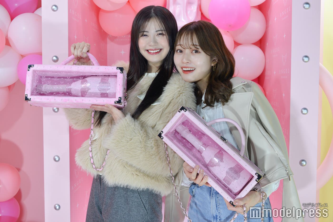 (左から)加藤愛梨、河邊仁紀(C)モデルプレス