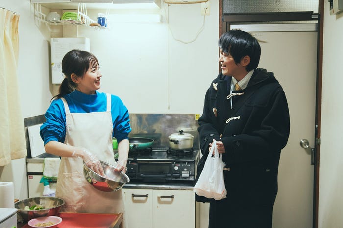 第1話「匿う男」吉岡里帆、ほしのディスコ(C)日本テレビ