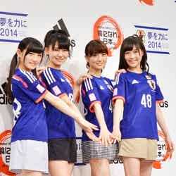 左から：岡田奈々、小嶋真子、大島優子、西野未姫