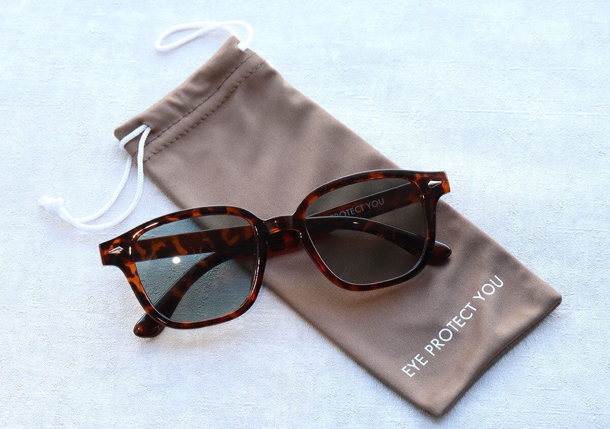 オトナミューズ2026年6月号通常付録レビュー調光サングラス＆メガネふきになる巾着ケース