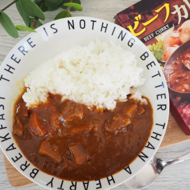 カルディビーフカレーの盛り付け画像