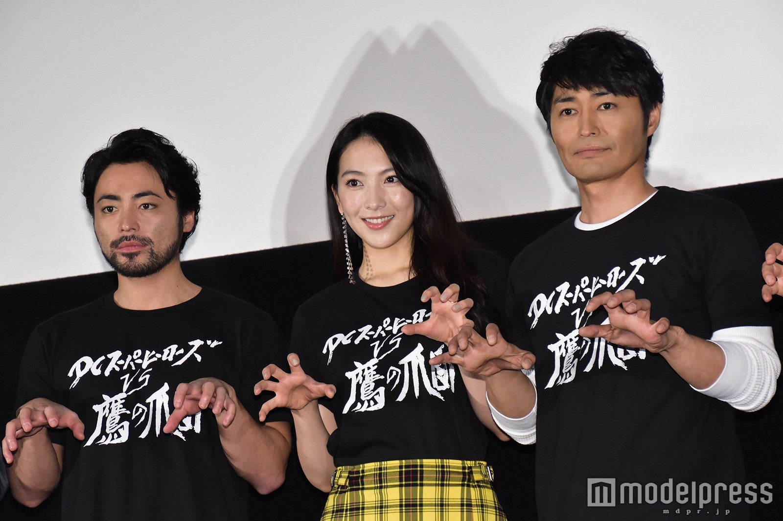 （左から）山田孝之、知英、安田顕 （C）モデルプレス
