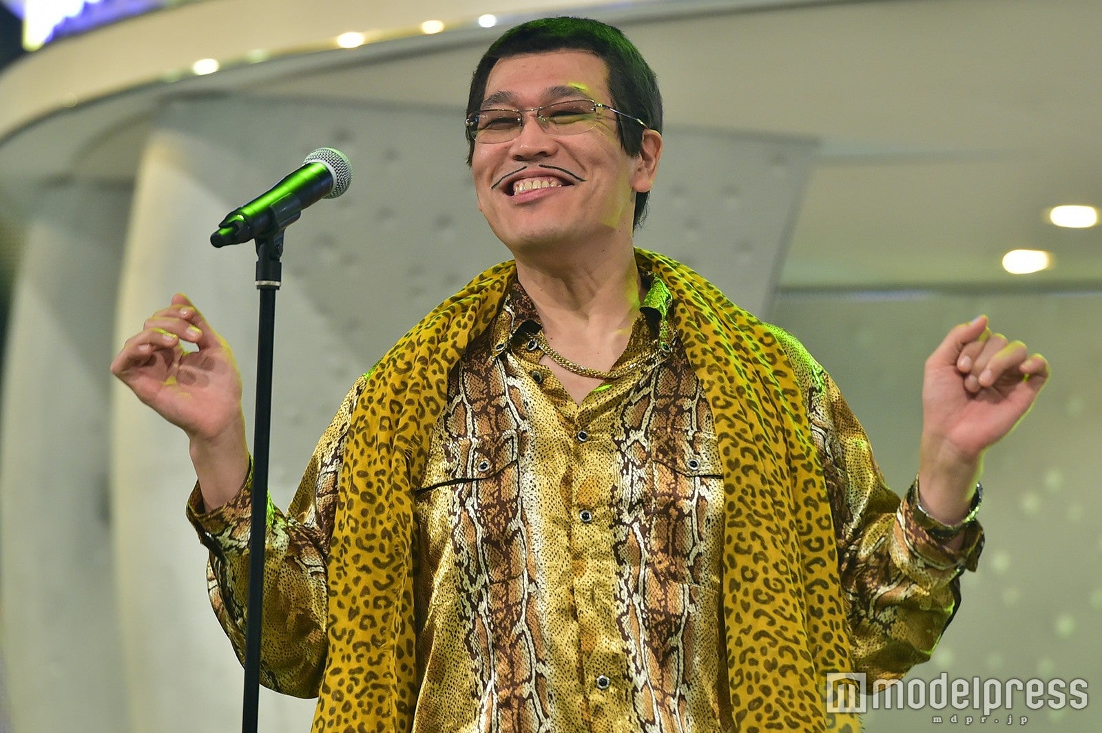 ピコ太郎／写真はリハーサル時（C）モデルプレス