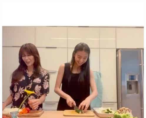 Koki,、母・工藤静香と仲良し料理動画公開 母の名曲は「私のお料理ソング」