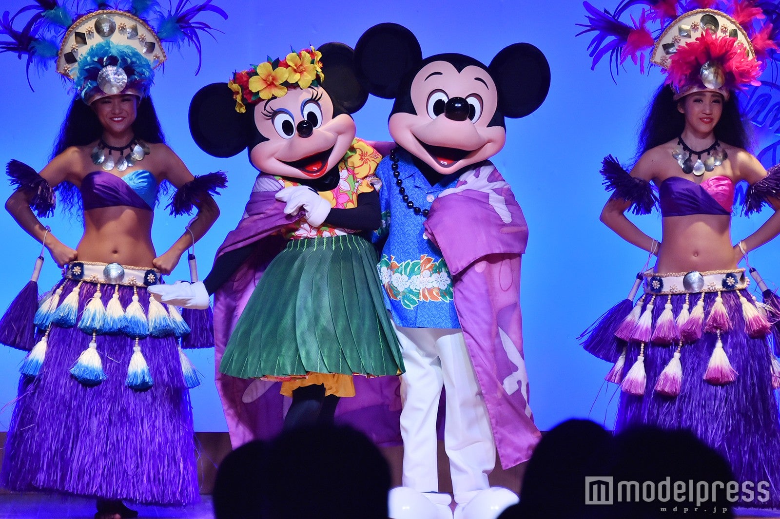 「ミッキーのレインボー・ルアウ」（C）モデルプレス