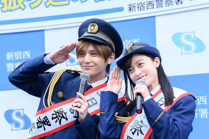 山田涼介、橋本環奈/「王様に捧ぐ薬指」第6話より(C)TBS