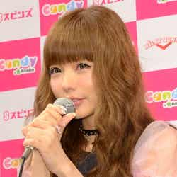 スピンズCandy支店1日店長に就任した益若つばさ