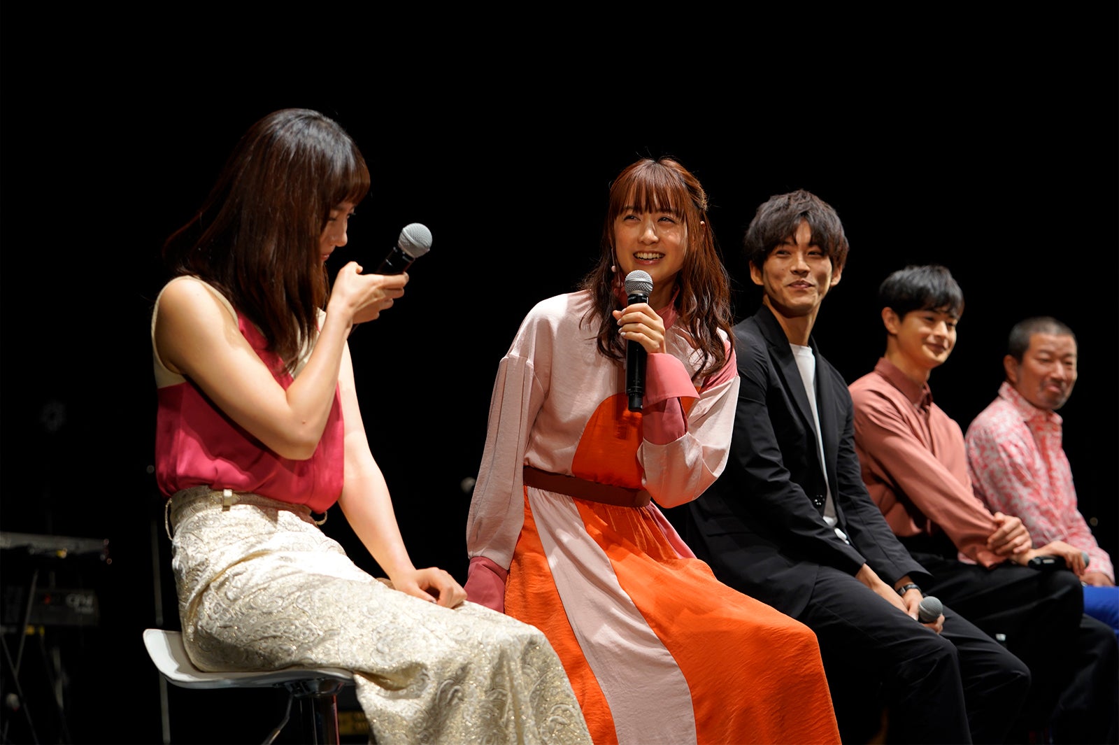 中村ゆり、山本美月、松坂桃李、瀬戸康史、木村祐一（提供写真）