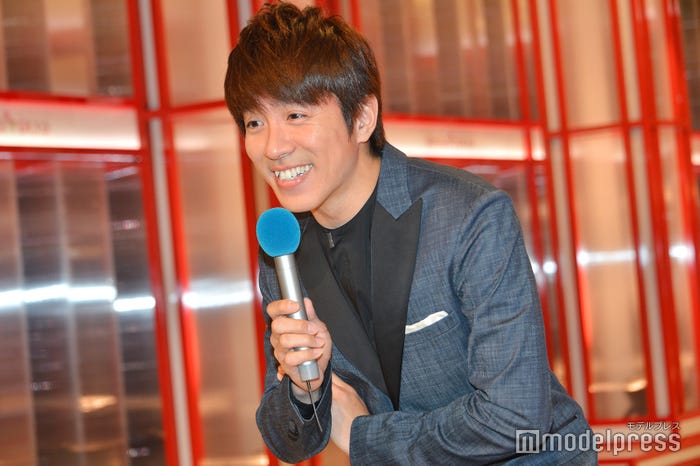 紅白司会への手応えを聞かれ笑みがこぼれた村上信五(C)モデルプレス