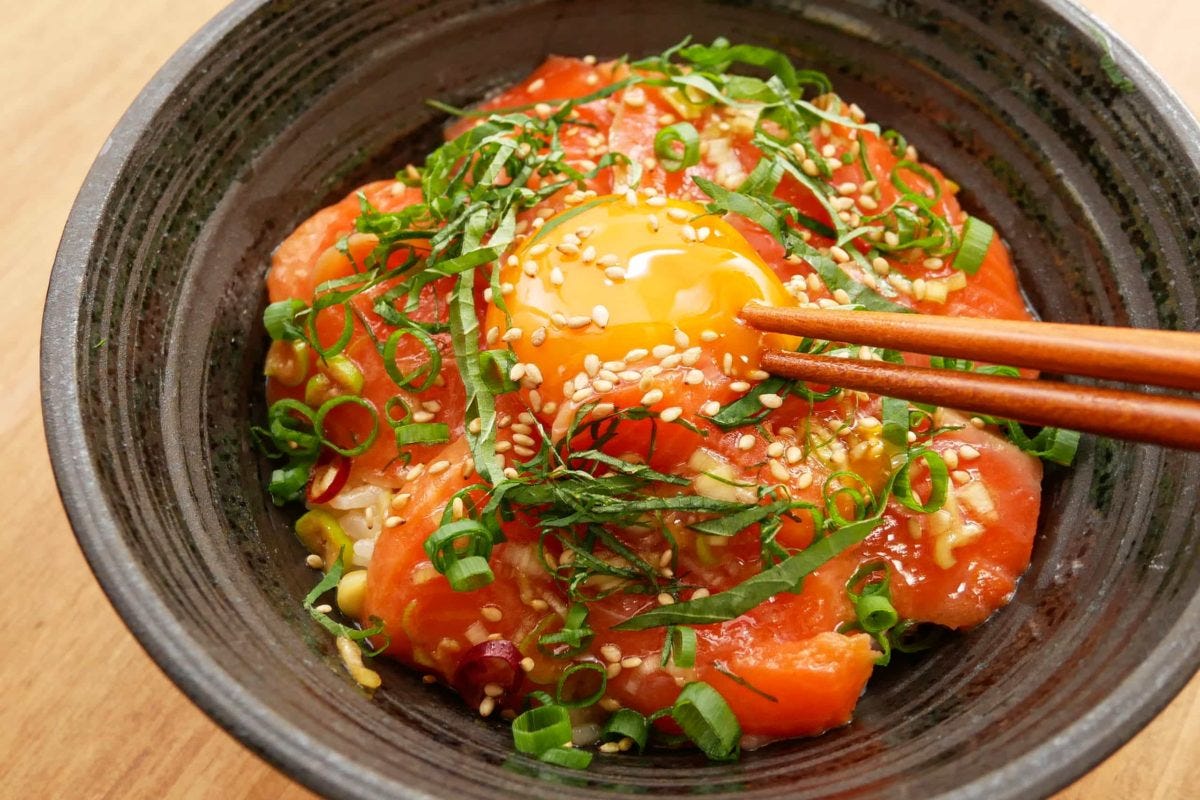 合法サーモン丼