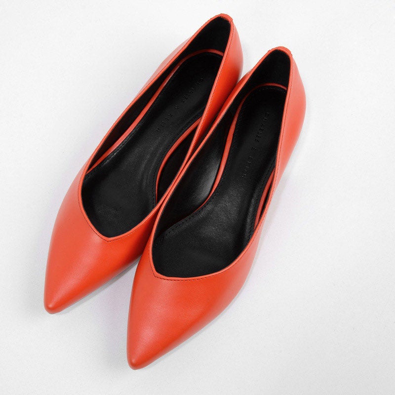 ベーシックカバードパンプス「CHARLES & KEITH」5,940円（税込）／画像提供：CHARLES & KEITH 