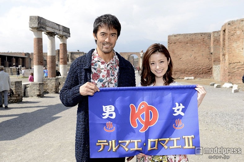 ナポリにて映画「テルマエ・ロマエⅡ」のワールドプレミアに出席した阿部寛＆上戸彩