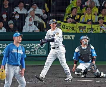 阪神・森下 キング弾！輝に並んだ弾丸12号 90キロスローカーブをフルスイング「うまく待って打てた」甲子園6本目