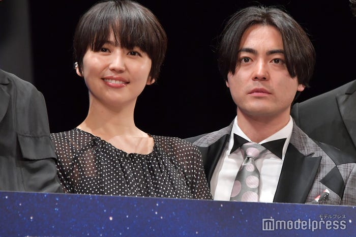 長澤まさみ、山田孝之(C)モデルプレス