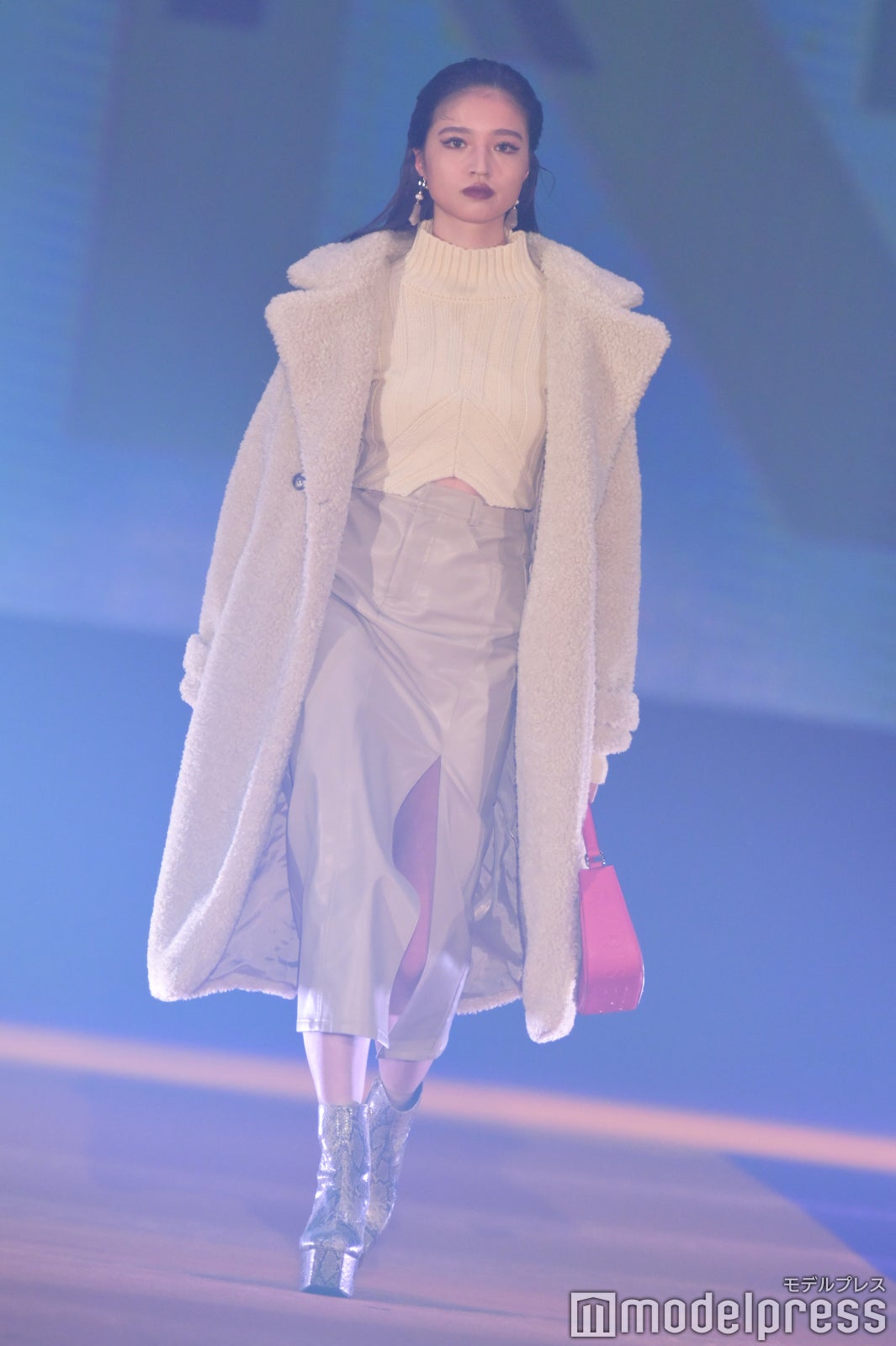 （C）モデルプレス