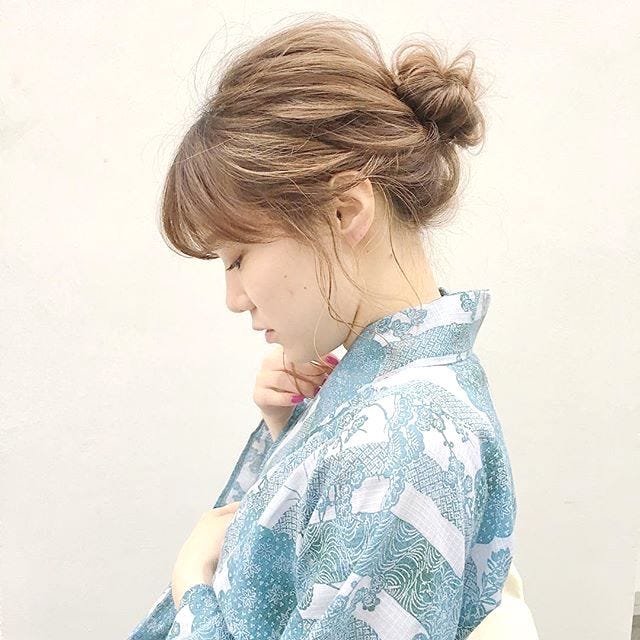 簡単 浴衣を着た自分を一番可愛いく 周囲と差をつける髪型をレングス別に紹介 モデルプレス 簡単 浴衣を着た自分を一番可愛いく 周囲と差をつける髪型をレングス別に紹介 モデルプレス