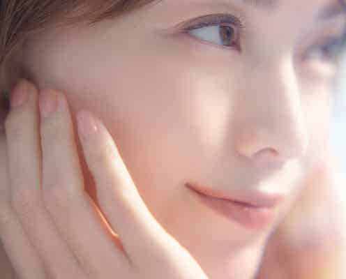 蛯原友里、超近距離でも見惚れるほどの美肌