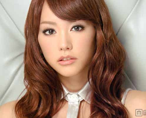 嵐・松本潤、桐谷美玲を見つめ…そしてキス