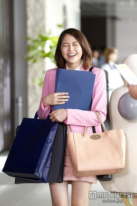 長澤まさみ／新CM「コバラ空耳」篇メイキングカットより