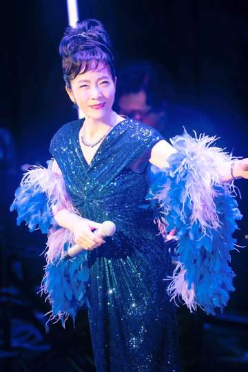 坂本冬美 59歳の誕生日に圧巻ゴージャスドレスでバースデー唱！「59歳まで元気で歌ってこられたことが何より幸せ」