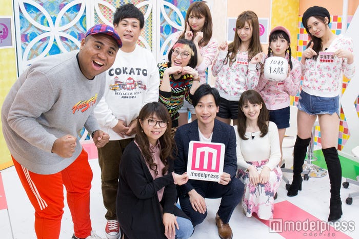 (前列左から)山崎ケイ、山添寛、妹田佳奈子(後列左から)アントニー、大トニー、松浦志穂(スパイク)、あびる李帆、星島沙也加、三田寺理紗、平塚千瑛 (C)モデルプレス