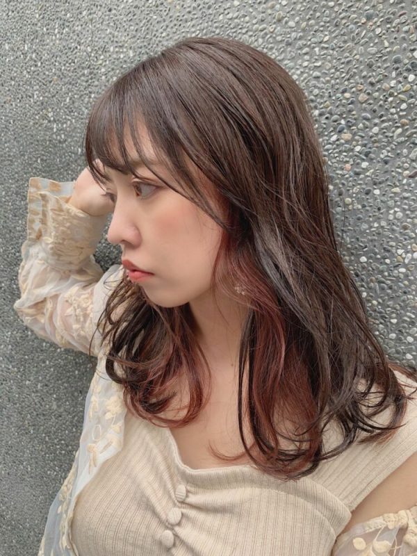 トレンドの イヤリングカラー とは 大人女性におすすめの人気色をご紹介 モデルプレス トレンドの イヤリングカラー とは 大人女性におすすめの人気色をご紹介 モデルプレス