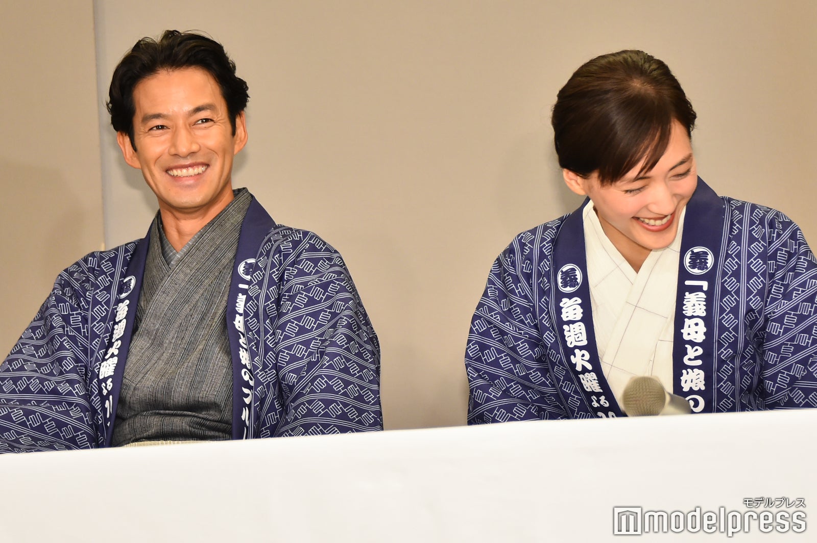 竹野内豊、綾瀬はるか （C）モデルプレス