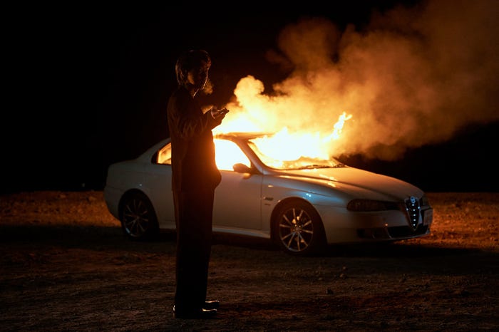 柄本佑(C)2022「真夜中乙女戦争」製作委員会