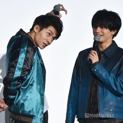 King & Prince岸優太、2019年の抱負は「東西南北」 舞台挨拶で“セルフ厄払い”<ニセコイ>