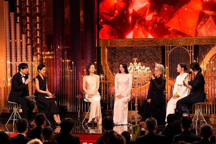 (左から)羽鳥慎一アナ、河合優実、北川景子、長澤まさみ、倍賞千恵子、広瀬すず、松たか子(C)日本アカデミー協会