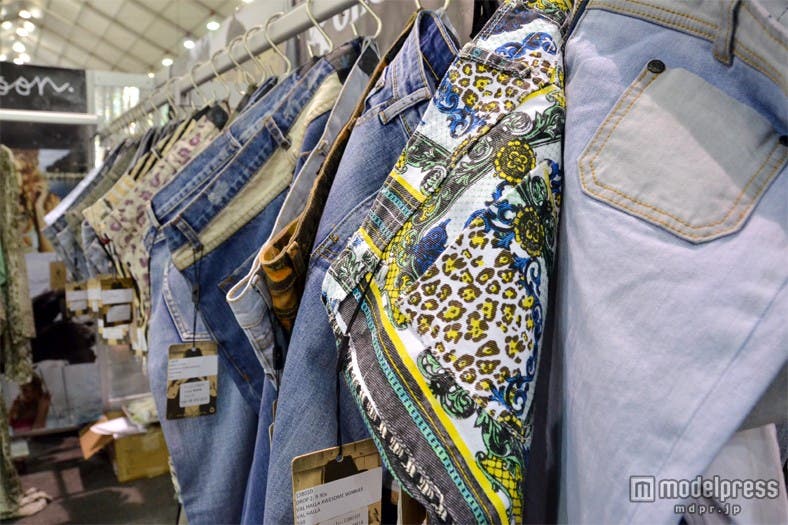 「One Teaspoon」の新作(「MAGIC」2013S/Sにて)