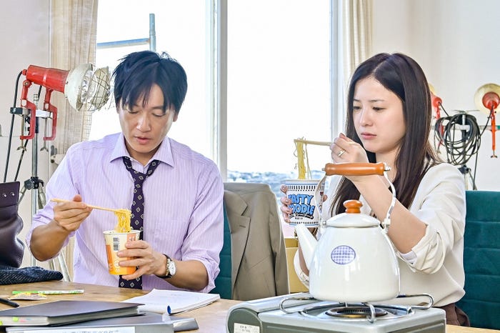 井浦新、吉高由里子/「最愛」第8話より(C)TBS