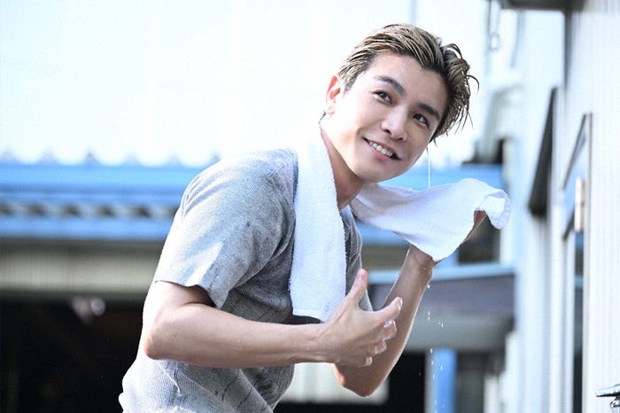 岩田剛典「アンチヒーロー」第1話より(C)TBS