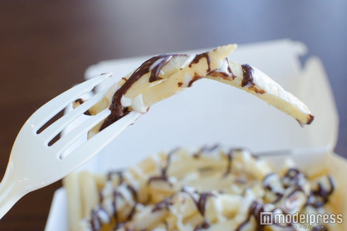 チョコの甘さの後にポテトのしょっぱさとホクホク感(C)モデルプレス(商品提供:マクドナルド)