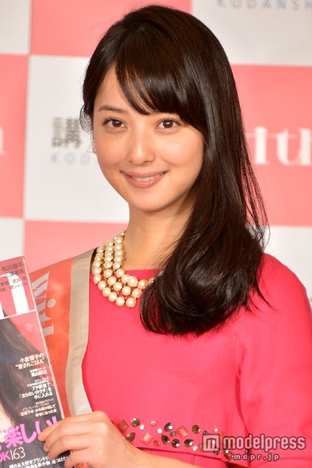 佐々木希、今年の抱負を宣言 素肌輝くプライベートショットも