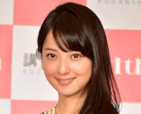 佐々木希、今年の抱負を宣言 素肌輝くプライベートショットも