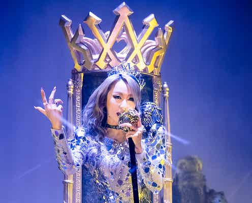 倖田來未、20周年ツアー千秋楽で号泣「辛い時にも音楽があった」歴代バックダンサーからのサプライズも