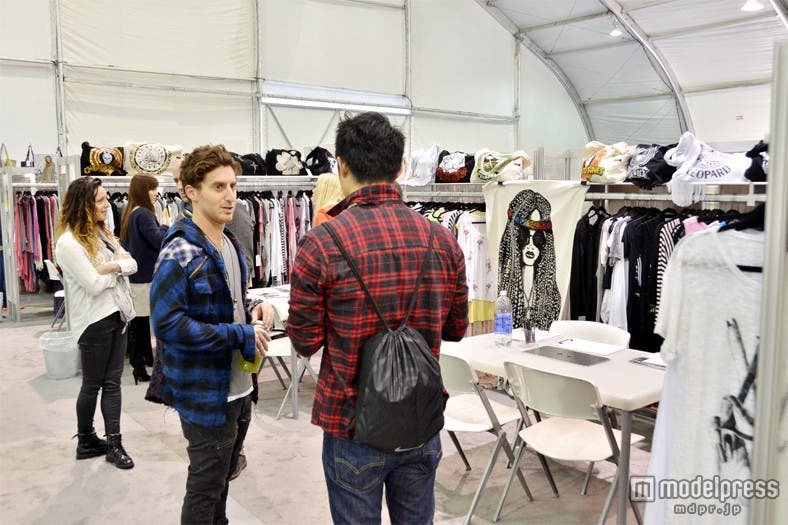 「Lauren Moshi」ブースの様子(「MAGIC」2013S/Sにて)